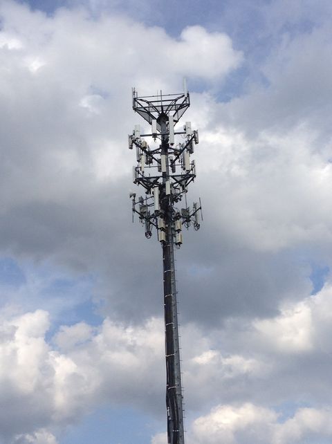 Telecommunications tower